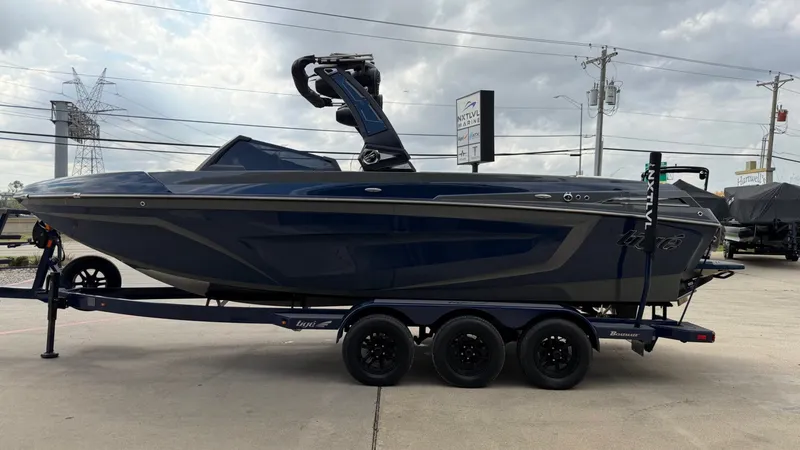 Slide: The Image of Tigé 25ZX 2022 - 7