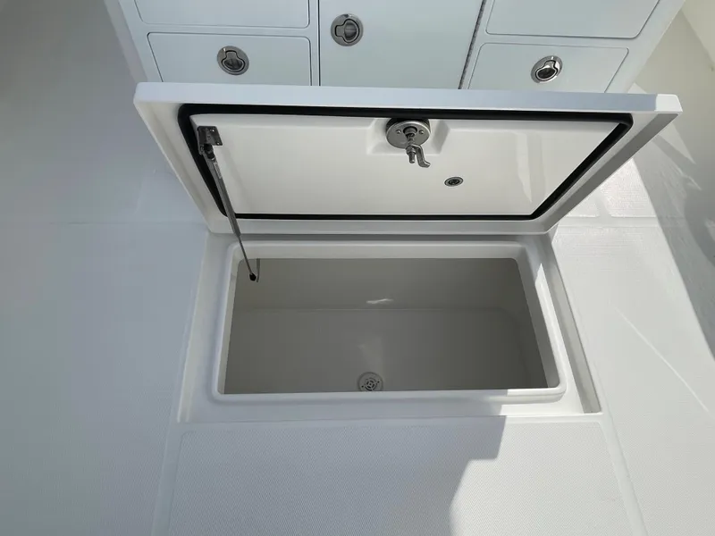 Slide: The Image of Regulator Marine 34 2024 - 52