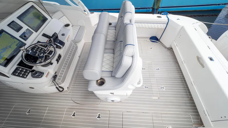 Slide: The Image of Intrepid 345 Valor 2022 - 114