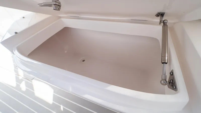 Slide: The Image of Intrepid 345 Valor 2022 - 87