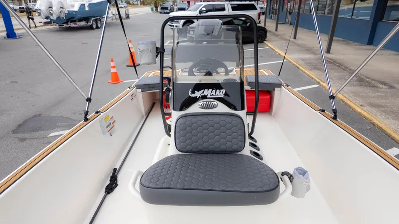 Slide: The Image of Mako Pro Skiff 17 CC 2023 - 12