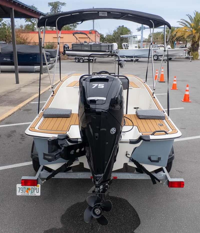 Slide: The Image of Mako Pro Skiff 17 CC 2023 - 4