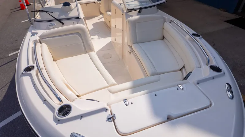 Slide: The Image of Grady-White Freedom 215 2023 - 15