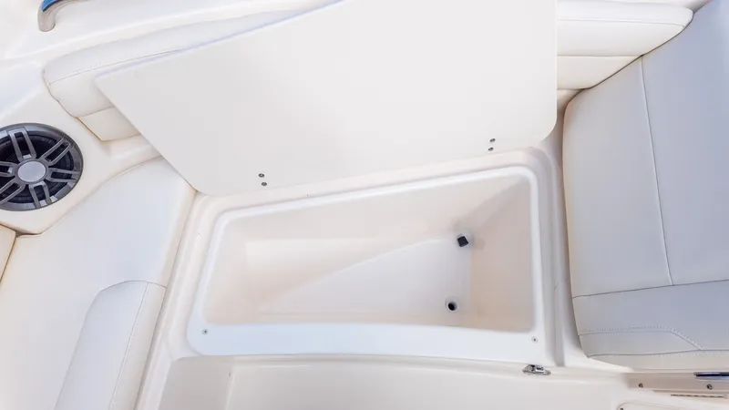 Slide: The Image of Grady-White Freedom 215 2023 - 19