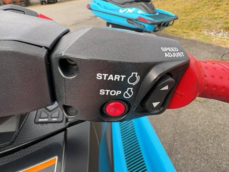 Slide: The Image of Yamaha VX Cruiser 2024 - 15