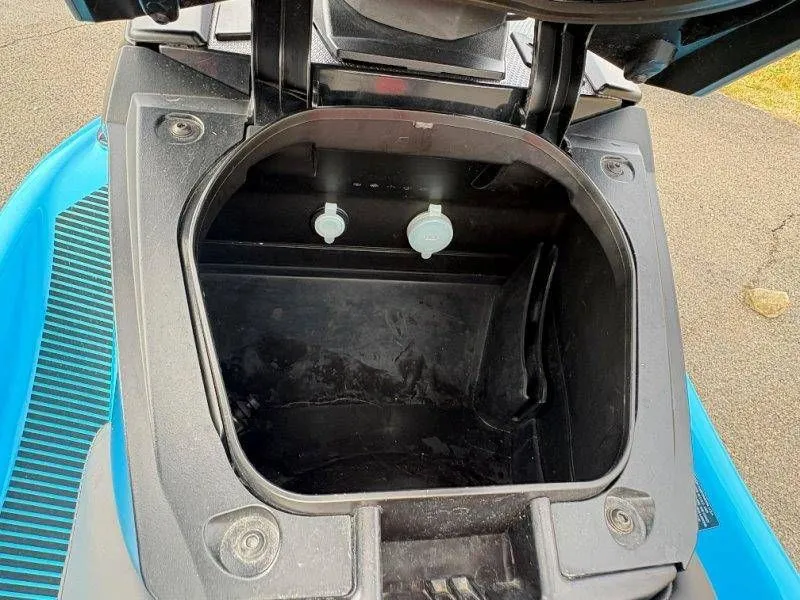 Slide: The Image of Yamaha VX Deluxe 2024 - 13