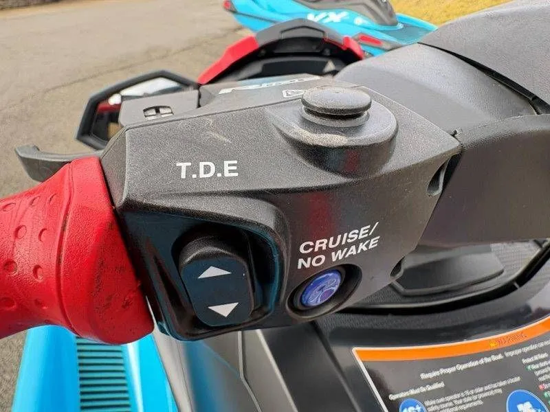 Slide: The Image of Yamaha VX Deluxe 2024 - 18