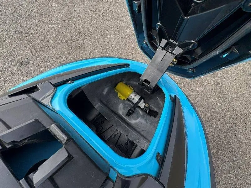 Slide: The Image of Yamaha VX Deluxe 2024 - 24