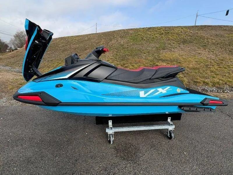 Slide: The Image of Yamaha VX Cruiser 2024 - 24