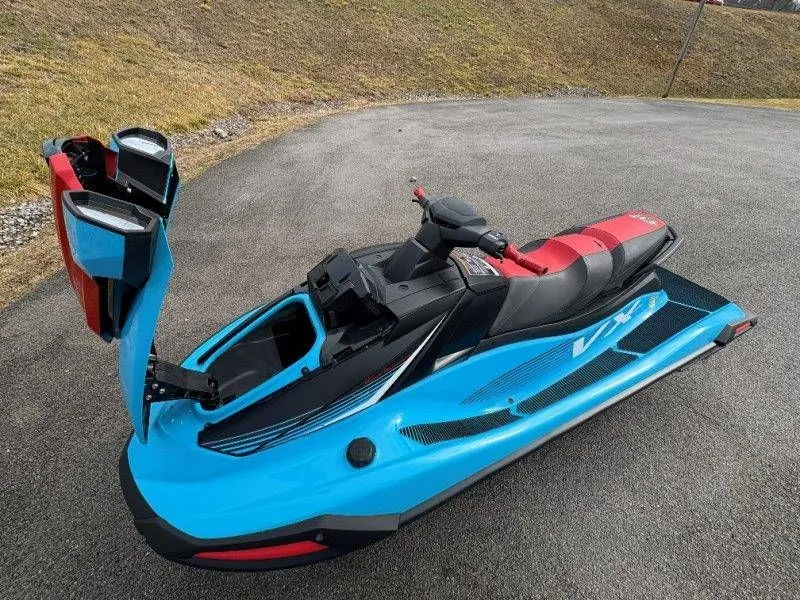 Slide: The Image of Yamaha VX Deluxe 2024 - 18