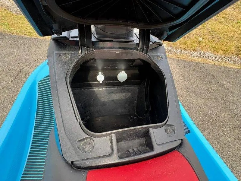 Slide: The Image of Yamaha VX Deluxe 2024 - 23