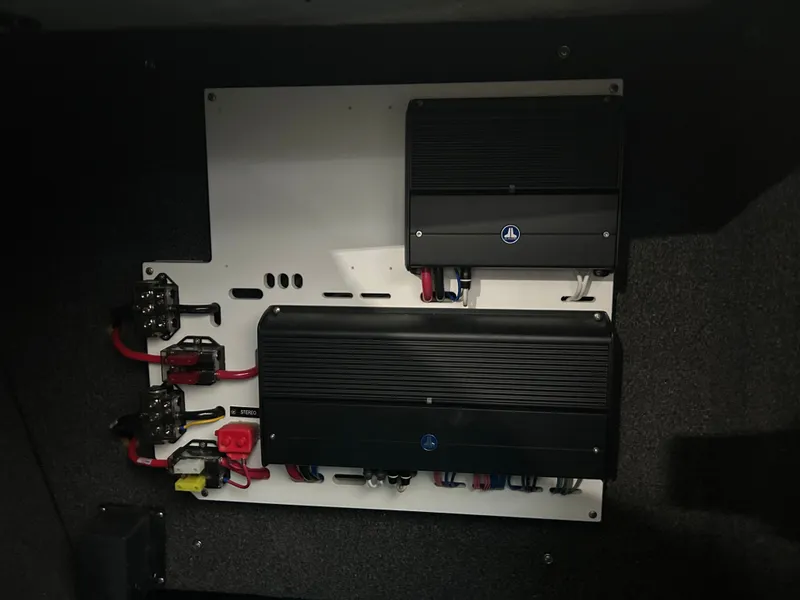 Slide: The Image of Electronics system in 2024 Cobalt R6 boat. - 10