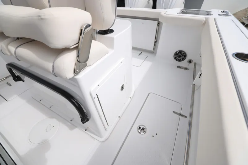 Slide: The Image of Interior of Sea Hunt Gamefish 25 boat, model year 2026. - 15