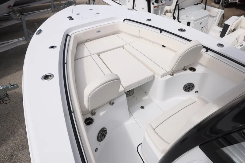 Slide: The Image of Interior view of Sea Hunt Gamefish 25 boat, model year 2026. - 20