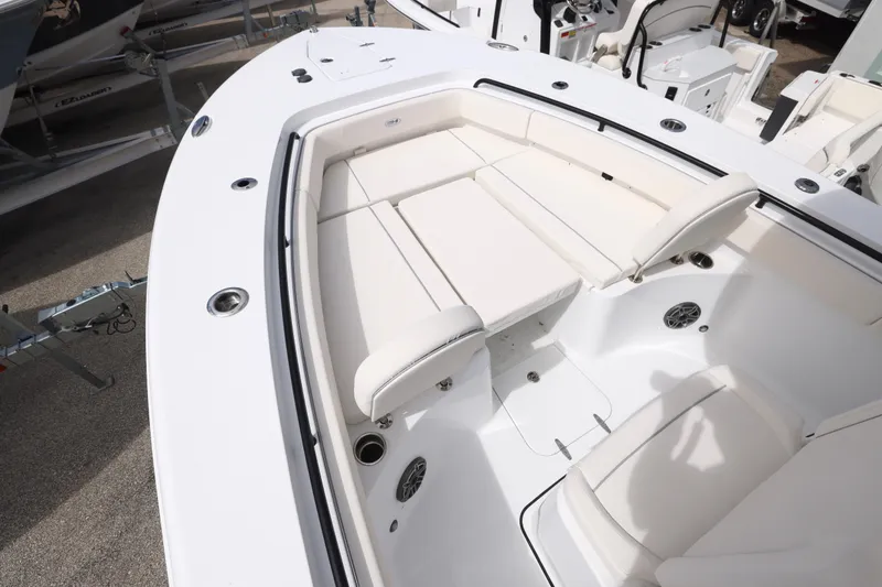 Slide: The Image of Interior view of Sea Hunt Gamefish 25 boat, year 2026. - 21