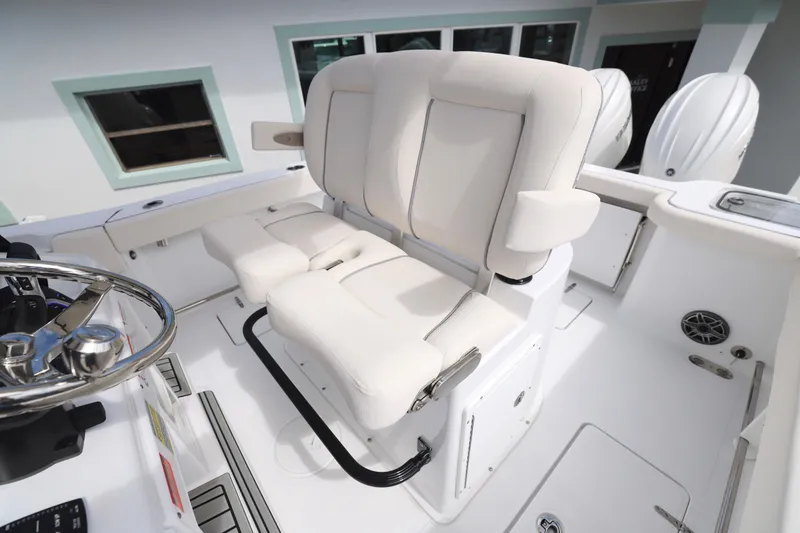 Slide: The Image of Interior of Sea Hunt Gamefish 25 boat, year 2026. - 5