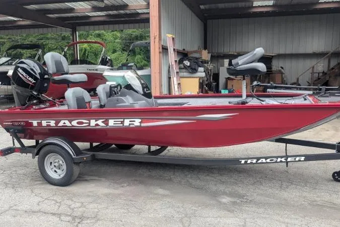 The Image of Tracker Pro 170 2026 - undefined