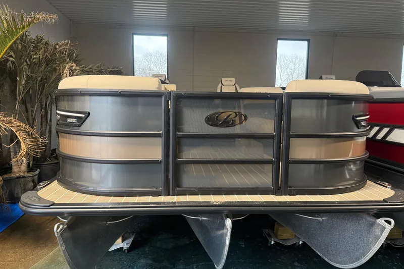 The Image of 2026 Bentley Pontoons Elite 223 Admiral, sleek design, showcased indoors. - 0