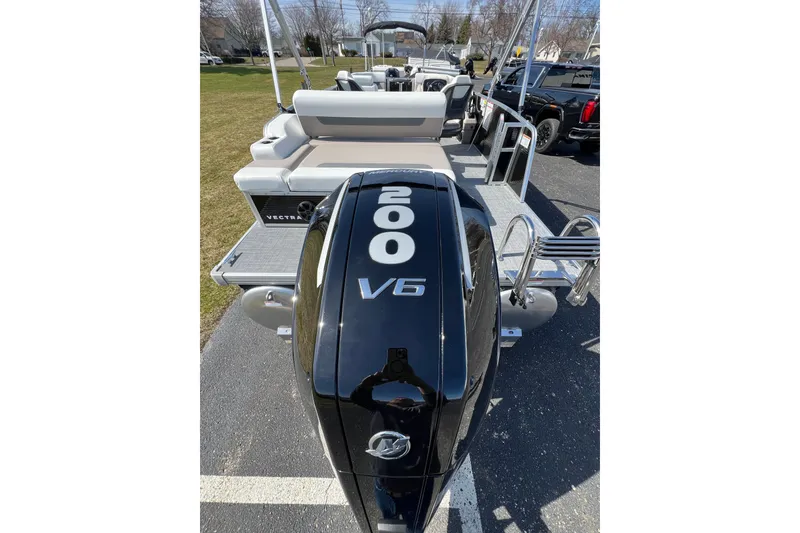 Slide: The Image of 2024 Princecraft Vectra 25 RL pontoon boat with powerful 200 V6 engine. - 5