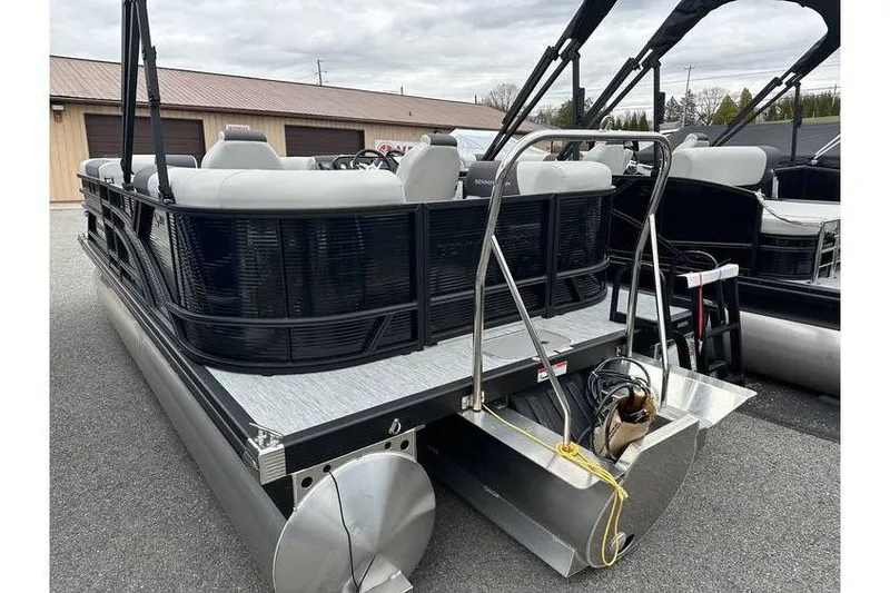 Slide: The Image of 2026 Bennington 20 SSR Quad Bench Tritoon with Yamaha 115 HP, rear view. - 28