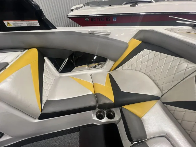 Slide: The Image of Tigé Z3 2013 - 14