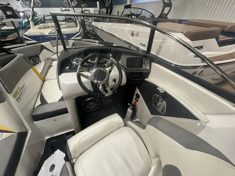 Slide: The Image of Tigé Z3 2013 - 16