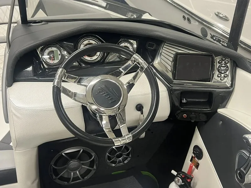 Slide: The Image of Tigé Z3 2013 - 17