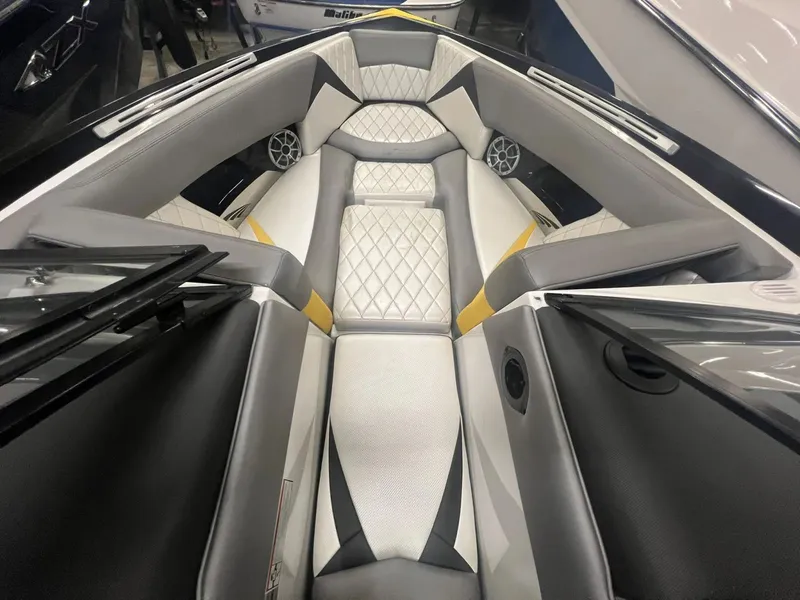 Slide: The Image of Tigé Z3 2013 - 20