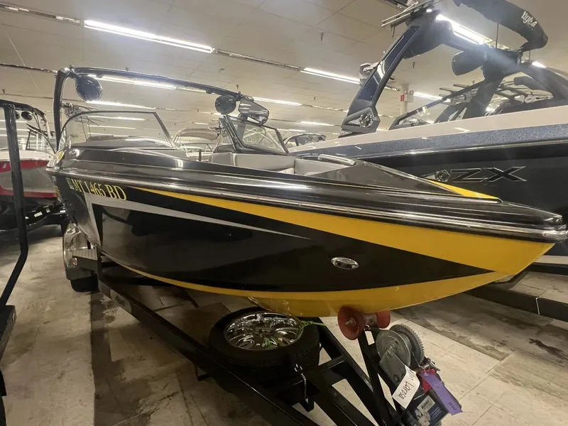 Slide: The Image of Tigé Z3 2013 - 6