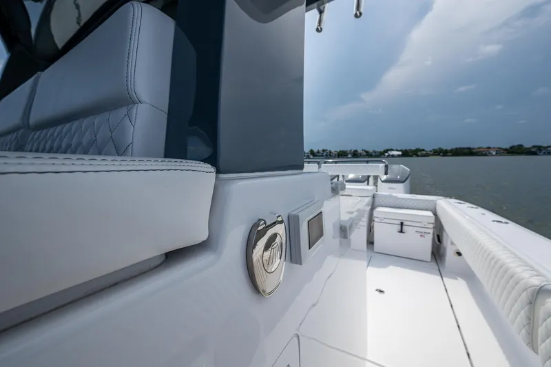 Slide: The Image of HCB 48 Campeon 2025 - 51