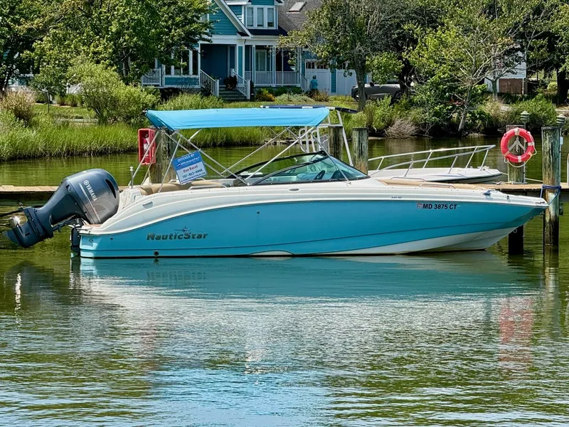 The Image of NauticStar 243 DC 2019 - 0