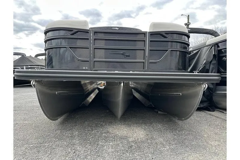 Slide: The Image of 2026 Bennington 22 SSB SwingBack Tritoon with Yamaha 150 Hp, front view. - 33
