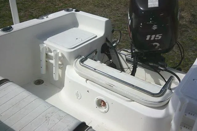 Slide: The Image of 2010 Sea Fox 187 Center Console boat with Suzuki 115 outboard motor. - 14
