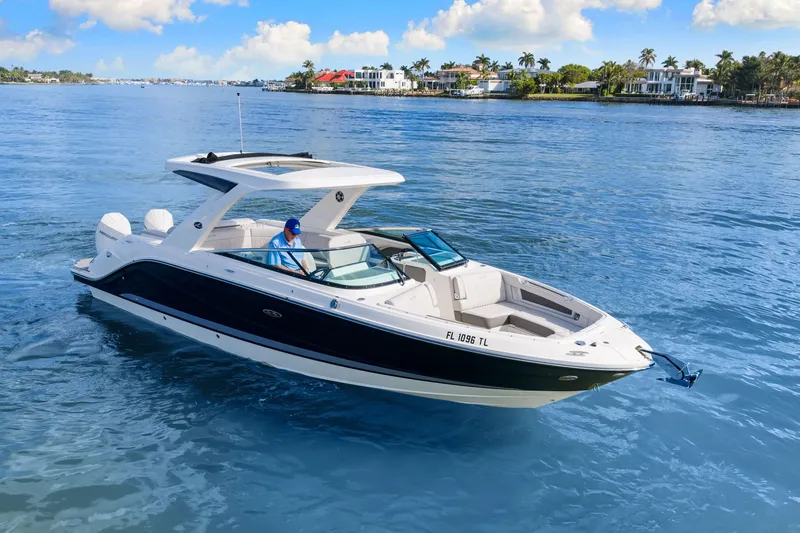 Slide: The Image of Sea Ray SLX 310 Outboard 2023 - 2