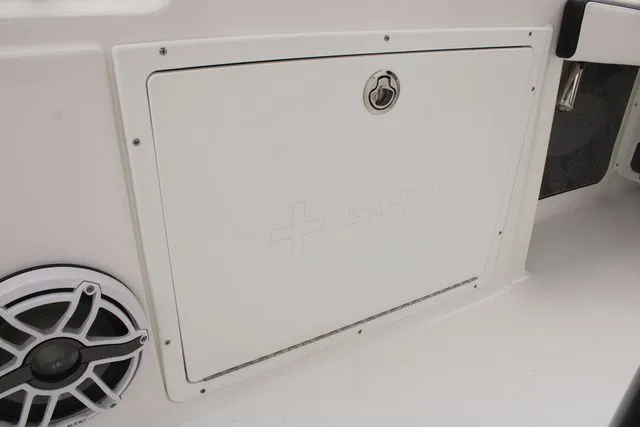 Slide: The Image of Crevalle 24 HCO 2024 - 30