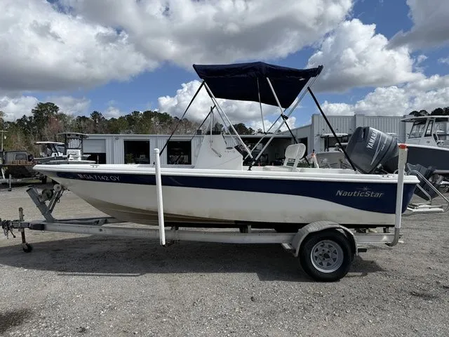 Slide: The Image of NauticStar 1810 NauticBay 2011 - 3