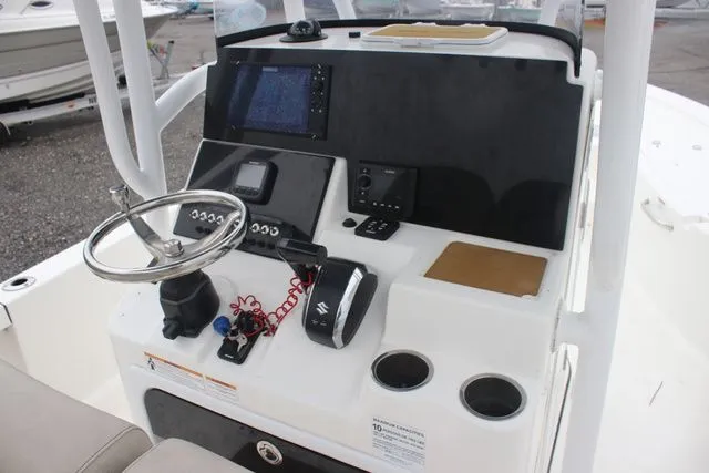 Slide: The Image of Sea Pro 248 Bay Boat 2022 - 12