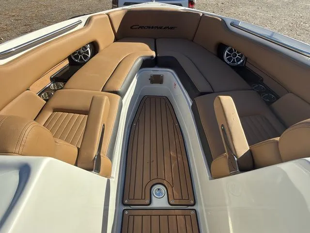Slide: The Image of Crownline Boats 298 SS 2026 - 13