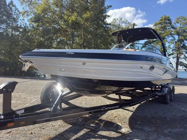 Slide: The Image of Crownline Boats 298 SS 2026 - 8