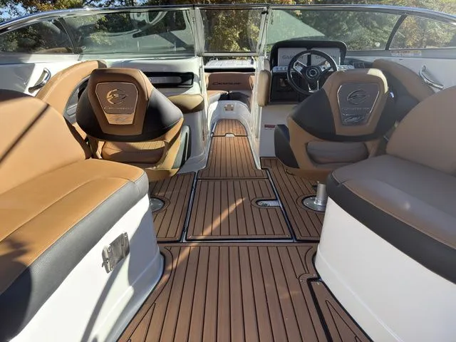 Slide: The Image of Crownline Boats 298 SS 2026 - 9