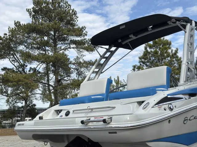 Slide: The Image of Crownline Boats 220 SS 2026 - 19