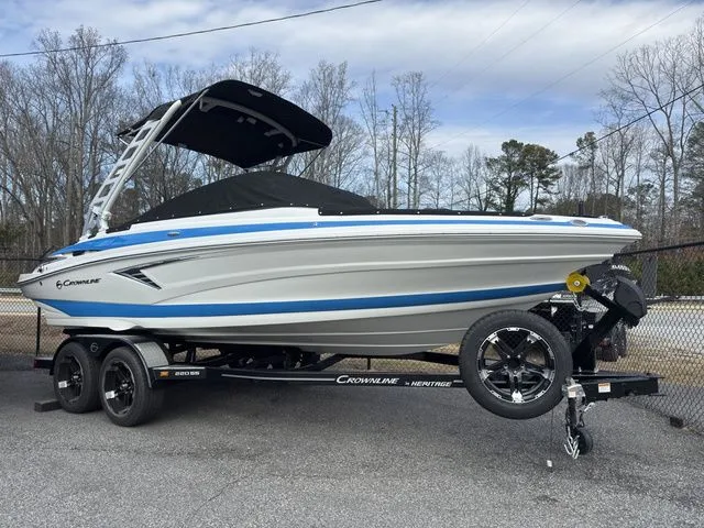 Slide: The Image of Crownline Boats 220 SS 2026 - 20