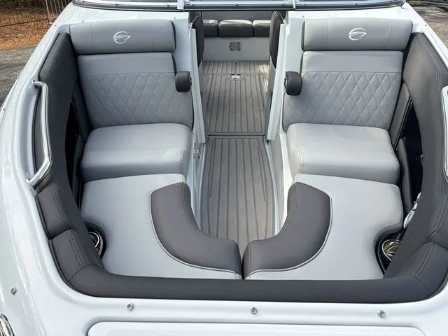 Slide: The Image of Crownline Boats 240 SS 2026 - 14