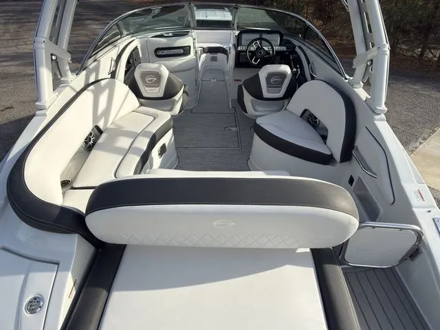 Slide: The Image of Crownline Boats Eclipse E255 2026 - 7