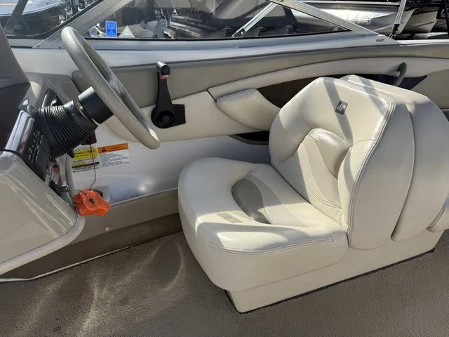 Slide: The Image of Four Winns 190 Horizon 1998 - 14