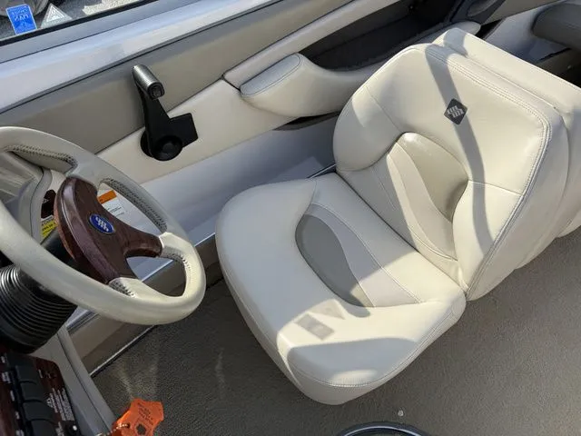 Slide: The Image of Four Winns 190 Horizon 1998 - 23