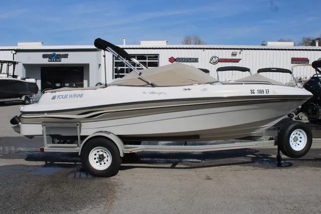 Slide: The Image of Four Winns 190 Horizon 1998 - 3