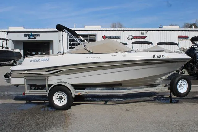 Slide: The Image of Four Winns 190 Horizon 1998 - 4