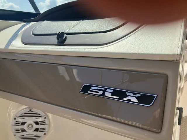 Slide: The Image of Sea Ray 210 SLX 2013 - 12