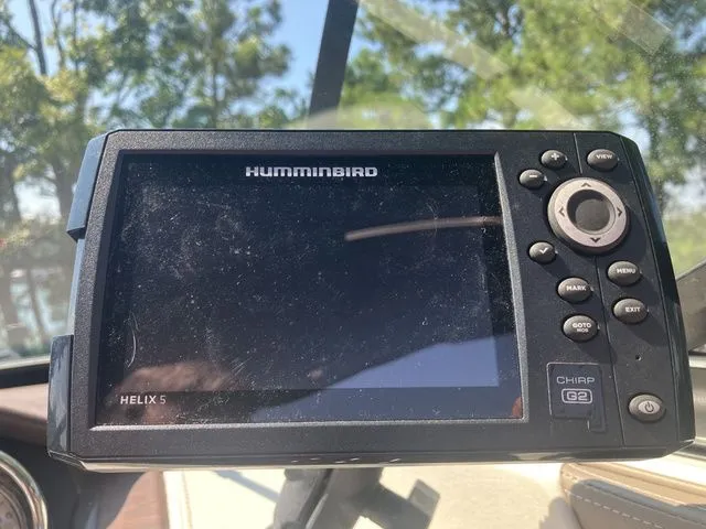 Slide: The Image of Sea Ray 210 SLX 2013 - 15